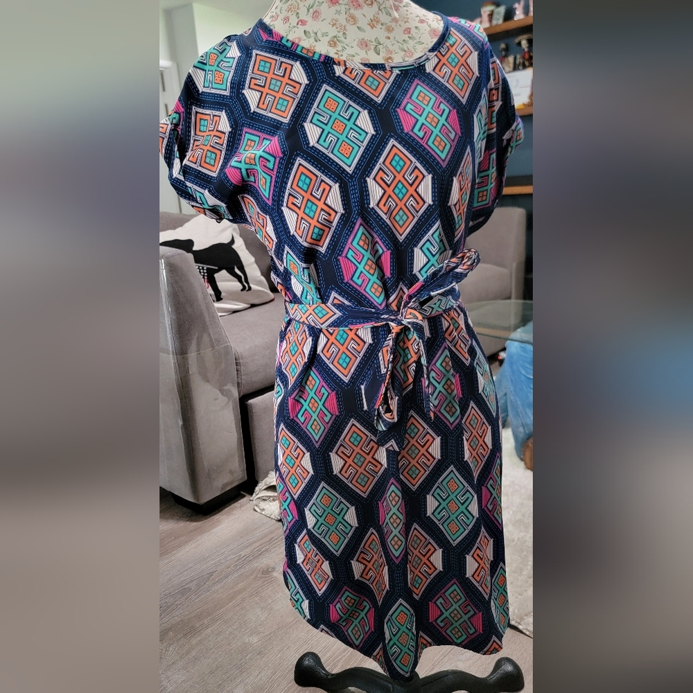 Geometric Patterned Dress Size Small - Picture 2 of 7